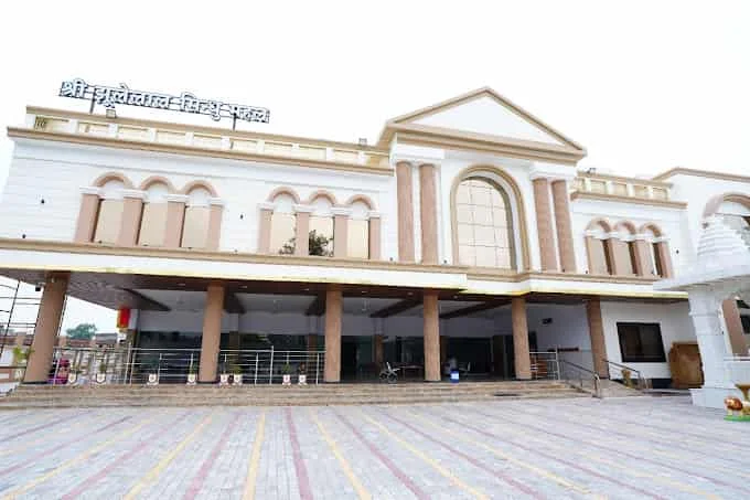 Bhagwan Jhulelal Mandir near Gandhisagar Lake in Nagpur